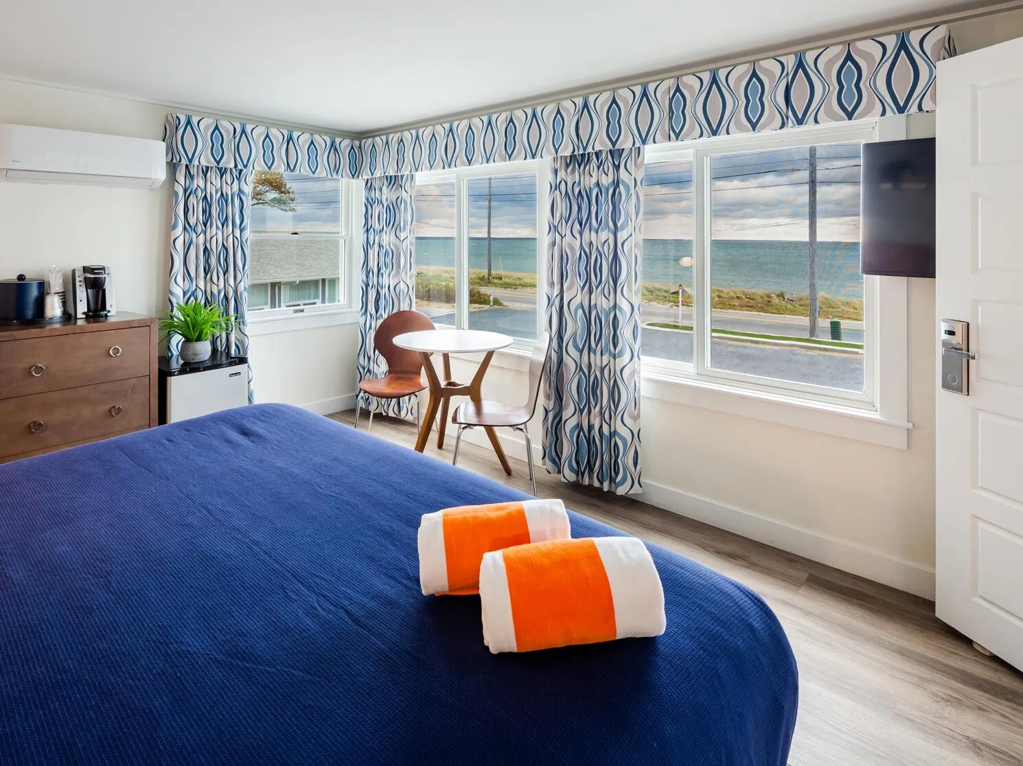 Breakwater Hotel — photo 4