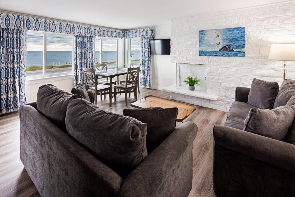 Breakwater Hotel — photo 15 of 39